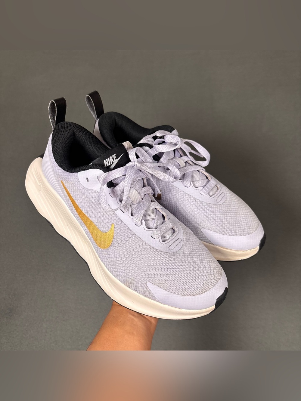 Nike Promina Women's Amethyst Tint Phantom Black Metallic Gold size 8